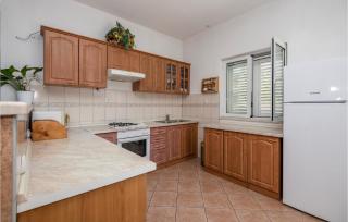 Three-Bedroom Apartment In Makarska - Makarska - 6