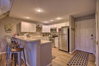 2 Mi to Margaritaville Resort Lake-View Retreat! - Osage Beach - 7