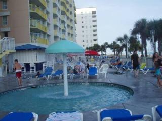 *WONDERFUL AMENITIES*Queen Beds * Pools & MORE*C50 - Myrtle Beach - 3
