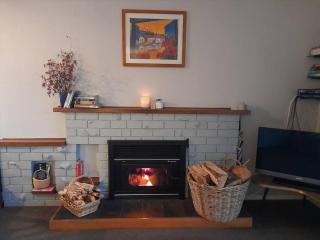Lake Rotoiti Lakehouse Retreat - Rotorua - 4