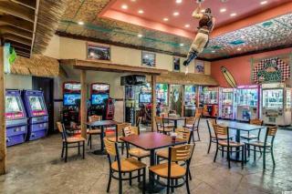 *SEE DOLPHINS FROM YOUR BALCONY*Queen Beds*Pools*Hot Tubs++*H232 - Myrtle Beach - 2