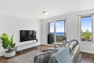 Point Grey Apartment 16 - Lorne - 6