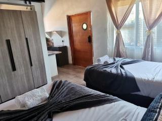 Monakaladi Gardens Function Venue and Homestead - Mahikeng - 3
