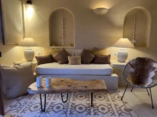 The Suite at Garden Village - Kalamaki - 6