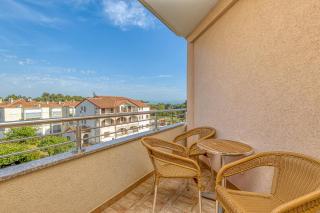 Sunrise Apartments - 0