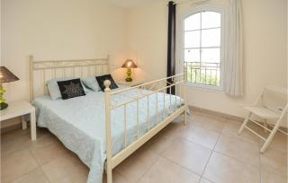 2 Bedroom Cozy Home In Aigues-Mortes - 4