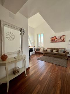 Il Palazzetto di Via della Frezza - Roma - 5