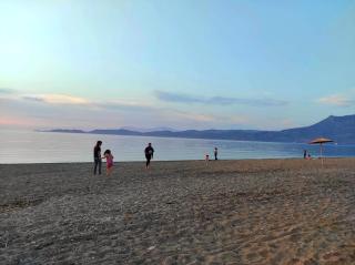 Sun, Sea, and Sand-Only 20 Footsteps to the Beach - Korinthos - 6