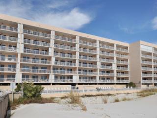 Islander Condominiums I - 5