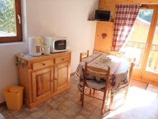 Appartement 2 pièces avec balcon, parking - Secteur calme - FR-1-573-66 - Le Biot - 4