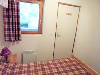 Appartement 2 pièces avec balcon, parking - Secteur calme - FR-1-573-66 - 1