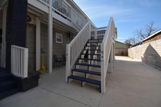 SuperValue Suite #8 @ East End Revitalized - Houston - 3