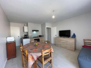Appartement rénové 2 pièces, terrasse, parking privé, proche plage et commerces - FR-1-224C-192 - Saint-Hilaire-de-Riez - 6