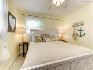 Coco's Island Retreat - 308 2nd 102 - 2