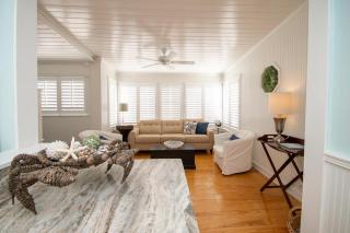 AMI Boathouse - 520 Loquat - 3