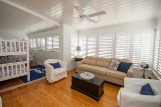 AMI Boathouse - 520 Loquat - 1