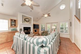 Yellowbird - 705 N Shore - 5