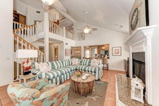 Yellowbird - 705 N Shore - 2