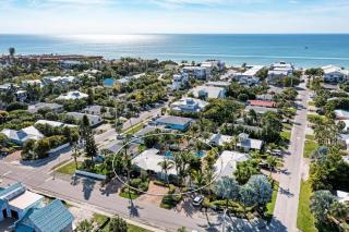 Sand Dollar: Poolside Condo 2 Blocks to Beach by Anna Maria Life Vacation Rentals - 9