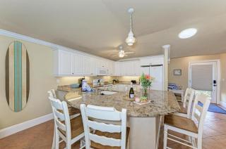 Sand Dollar: Poolside Condo 2 Blocks to Beach by Anna Maria Life Vacation Rentals - 8