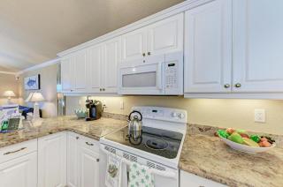 Sand Dollar: Poolside Condo 2 Blocks to Beach by Anna Maria Life Vacation Rentals - 2