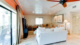 Bon Ami: North End AMI, Pool Home, Short Walk to Bean Point by Anna Maria Life Vacation Rentals - 7
