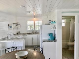 AMI Sand Dollar - 6403 B Holmes - 2