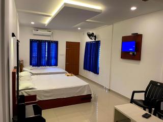 Dakshinakasi Guest House - Thirunelli - 5