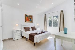 Villa Zaragoza by Villa Plus - 4