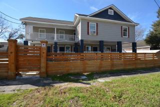 SuperValue Suite #1 @ East End Revitalized - Houston - 4