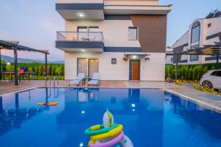 Fethiyede Denize Yakın Süper Lüks Villa - 7