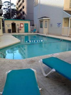 *A FAMILY GETAWAY*Pool*Steps to the Beach*Approved Dogs*D18 - Myrtle Beach - 5