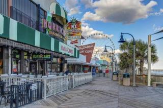 *DELIGHTFUL BEACH CONDO*Pool, Steps to the Sand*H33 - Myrtle Beach - 2