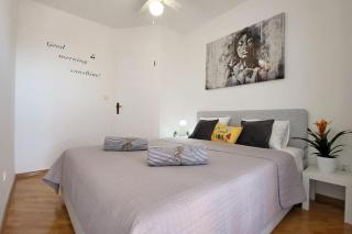 Apartment Summer Vibes Split - 1