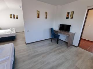 ADMAR Rooms & Restaurant - 1