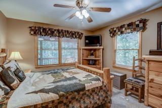 Oasis In the Mountains - Murphy - 2