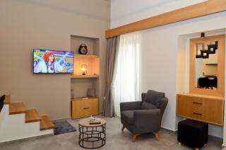 Roloi suites - Nafpaktos - 1