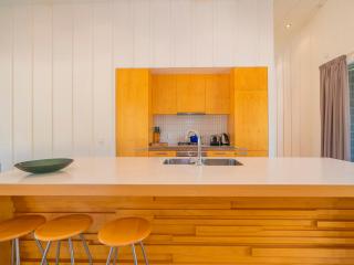 The Golden Hideaway - Matarangi Holiday Home - Matarangi - 3