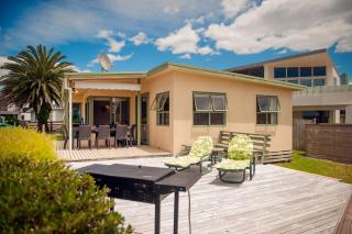 Surf Beach Views - Whangamata Holiday Home - Whangamata - 9