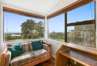 Sweeping Sea Views - Waihi Holiday Home - Waihi Beach - 2