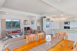 White Island Views - Ohope Holiday Home - Ohope Beach - 7