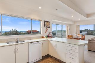 White Island Views - Ohope Holiday Home - Ohope Beach - 6