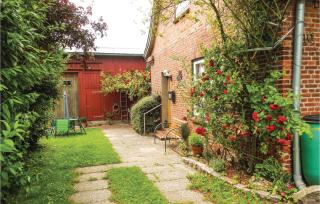 Cozy Apartment In Flüggendorf With Wifi - Klausdorf - 8