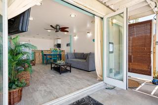 BEACHFRONT COTTAGE LOWER UNIT - Oceanside - 0