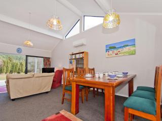 Sea Breeze - Whangamata Holiday Home - Whangamata - 6