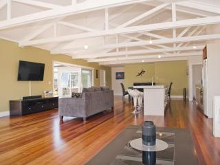 Views on Matarangi - Matarangi Holiday Home - Matarangi - 6