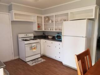 *NEW*ENTIRE HOME IN ROSE DISTRICT*DINE*SHOP*FUN - 1