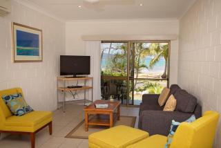 Apollo Jewel Beachfront Apartments - South Mission Beach - 1