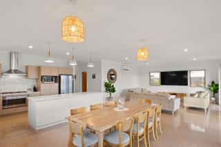 4 Corella Court - Pool and Jetty 12m max - Exmouth - 6