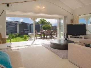 Best at The Beach - Whangamata Holiday Home - Whangamata - 8